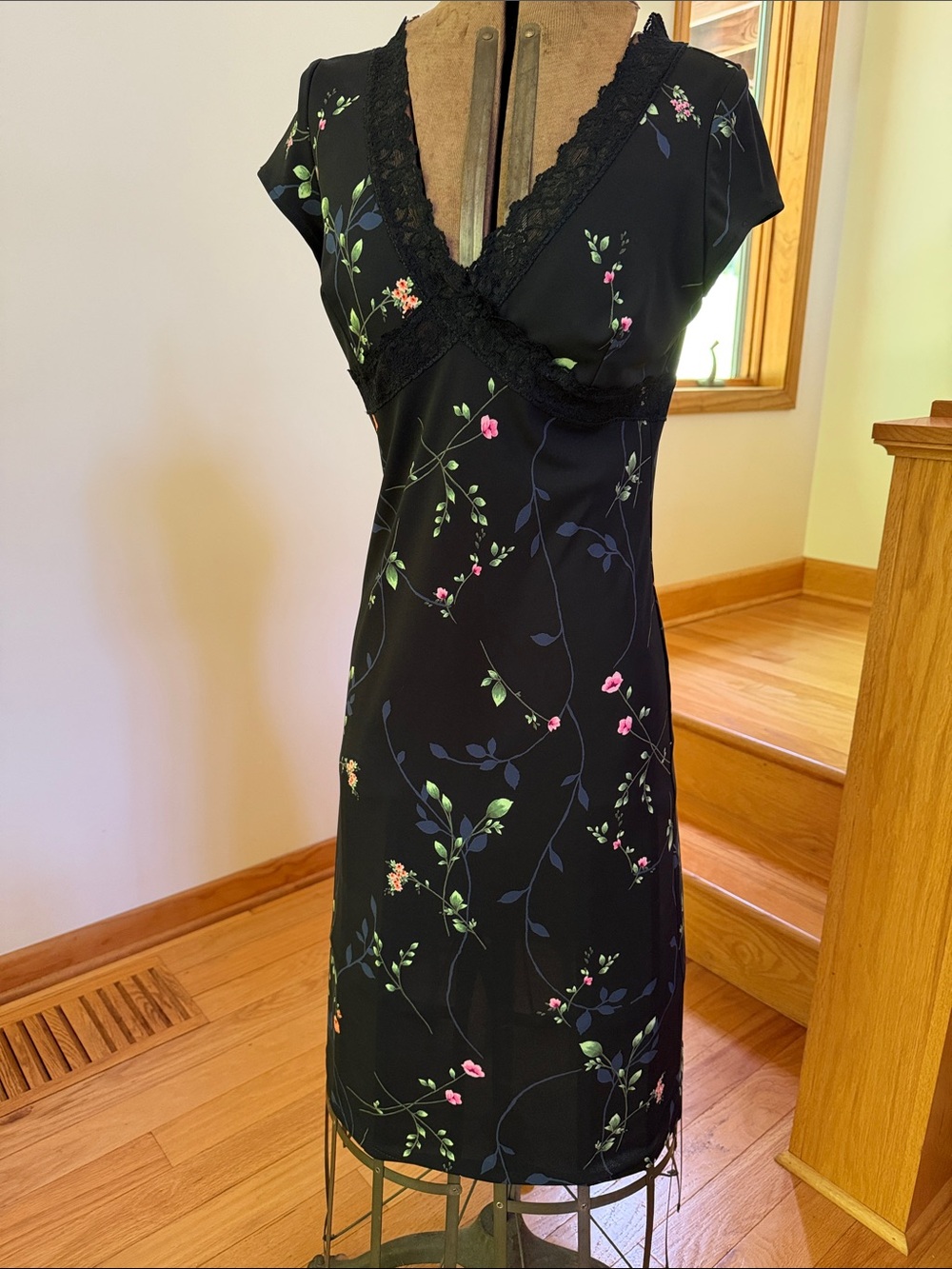 Vintage BCBG Floral and Lace Dress